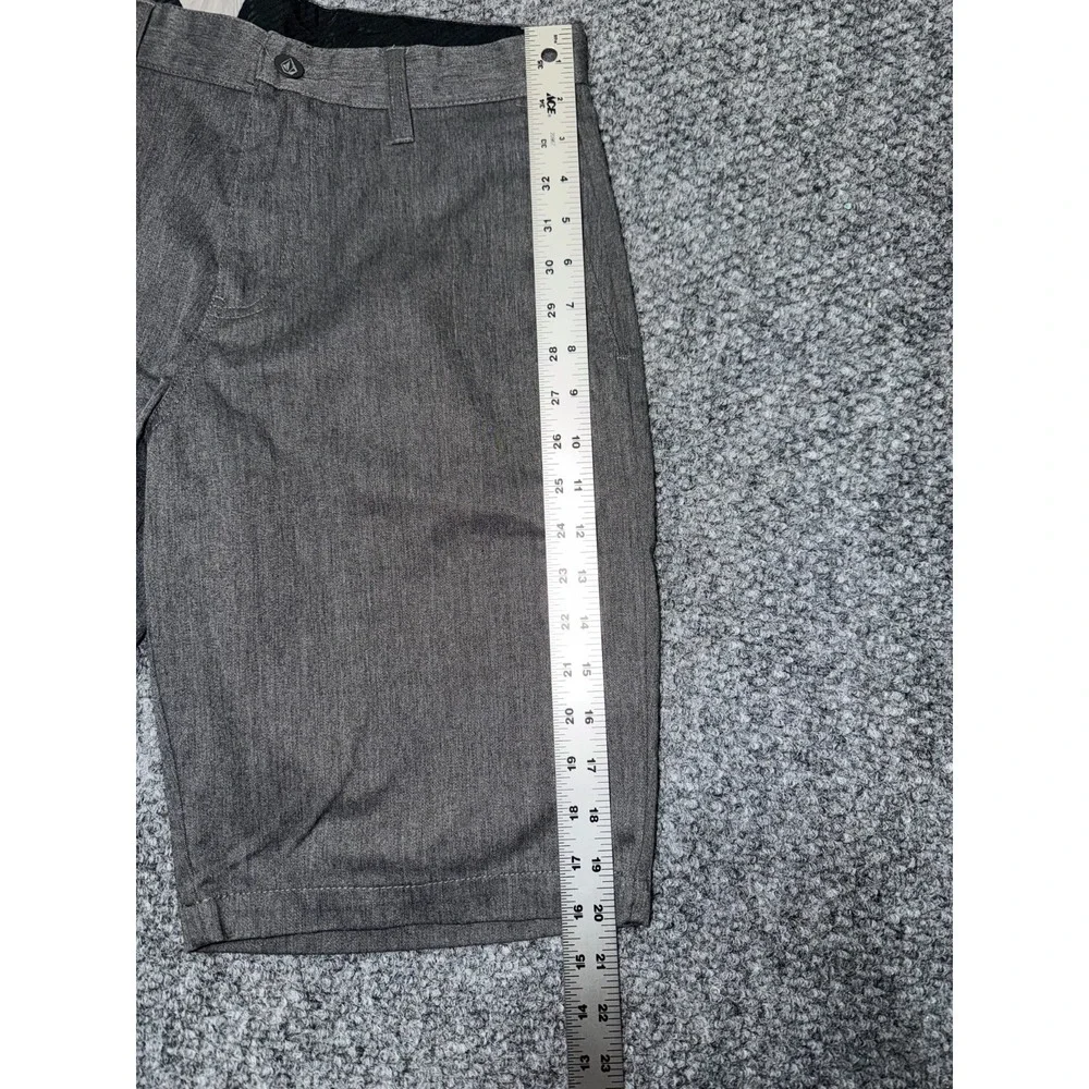 Volcom Frickin Chino Shorts Size 28 Dark Gray Relaxed Fit Stone Logo Y2K